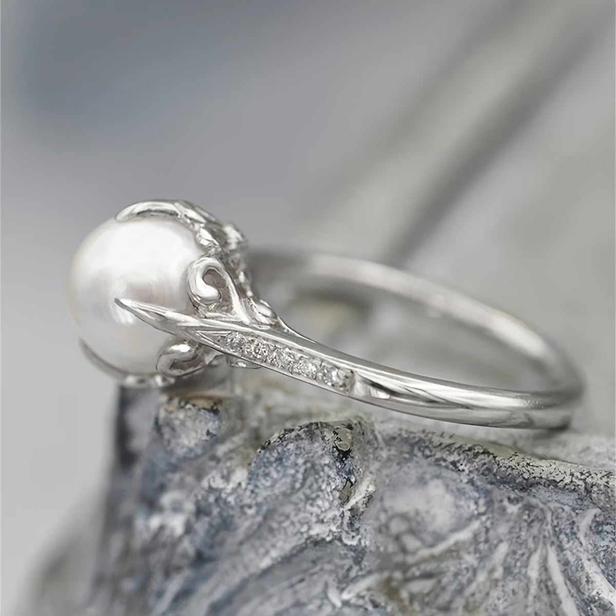 Delicate Parels & Kristallen Ring