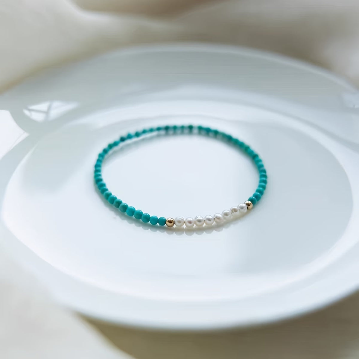 Subtiele Parelturquoise Armband