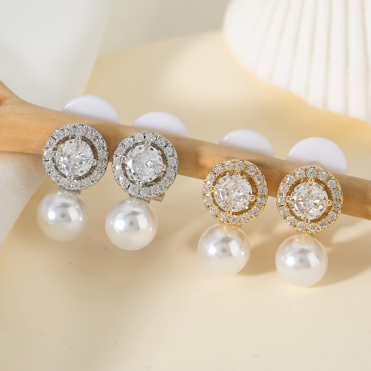 Delicate Parelo Halo Clip Oorbellen