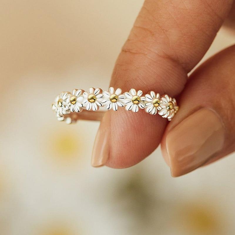 Margriet Ring – Zilver & Geschilderde Zachtheid