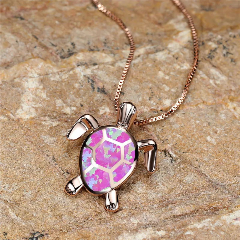 Vintage Groene Vuur Opal Schildpad Hanger in Goud