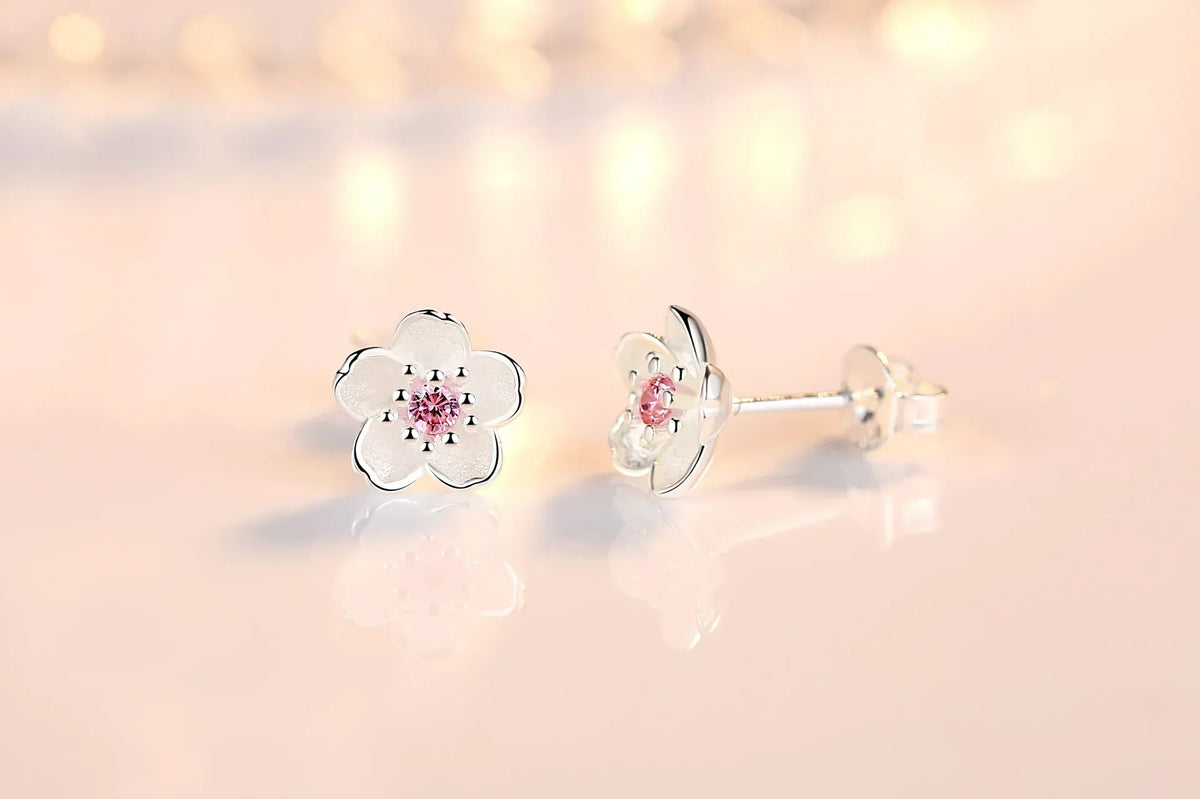 Bloemvormige knopoorbellen met zirconia