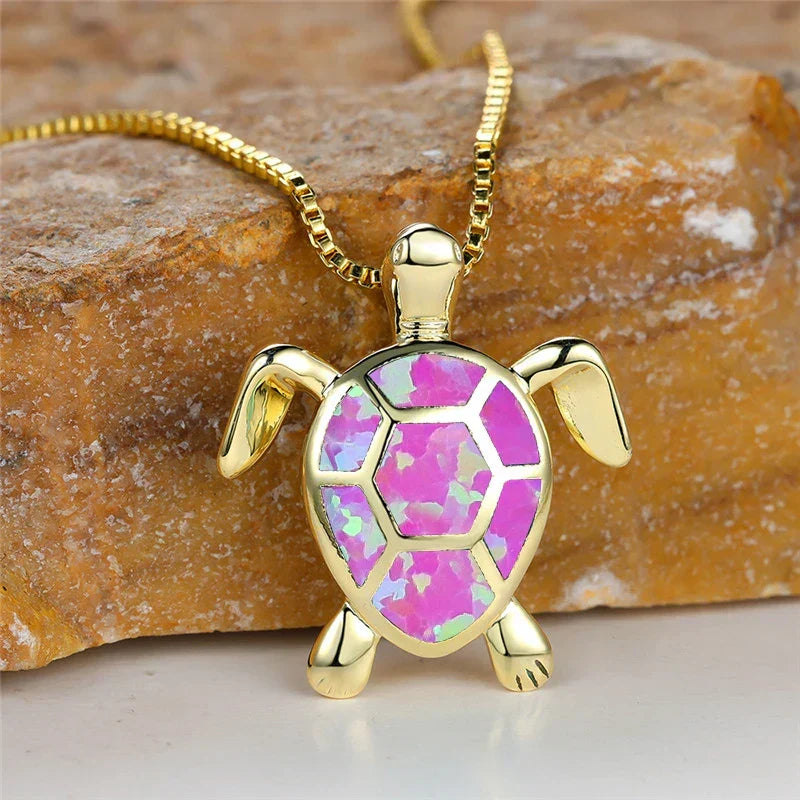 Vintage Groene Vuur Opal Schildpad Hanger in Goud
