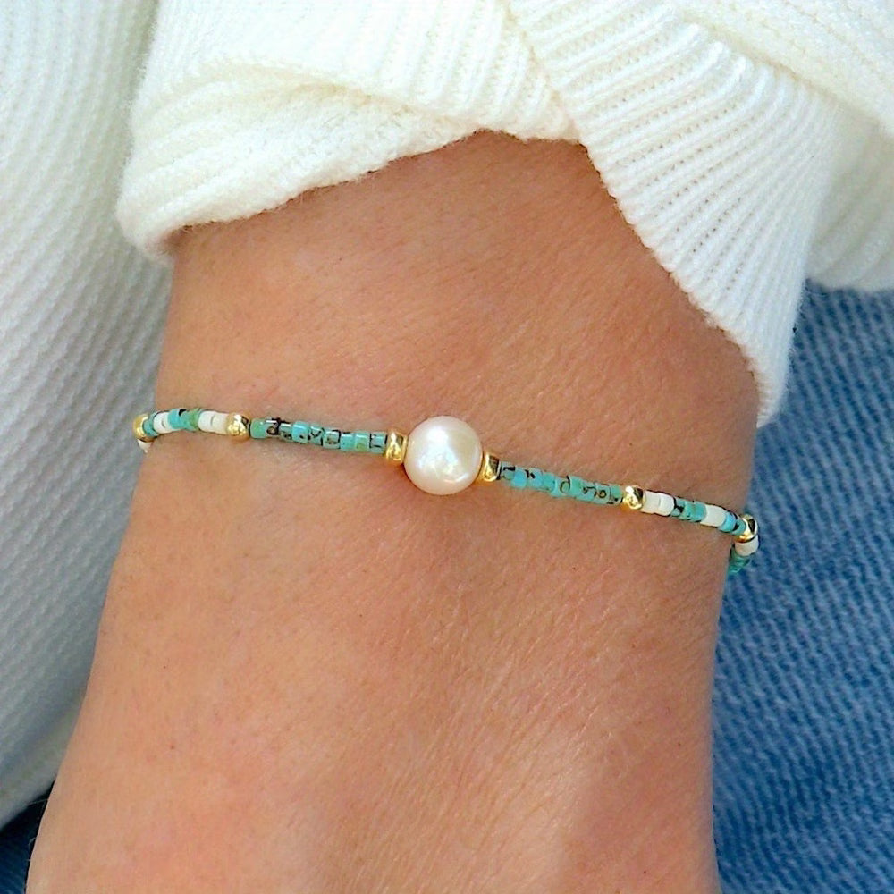 Minimale Turquoise en Parel Armband
