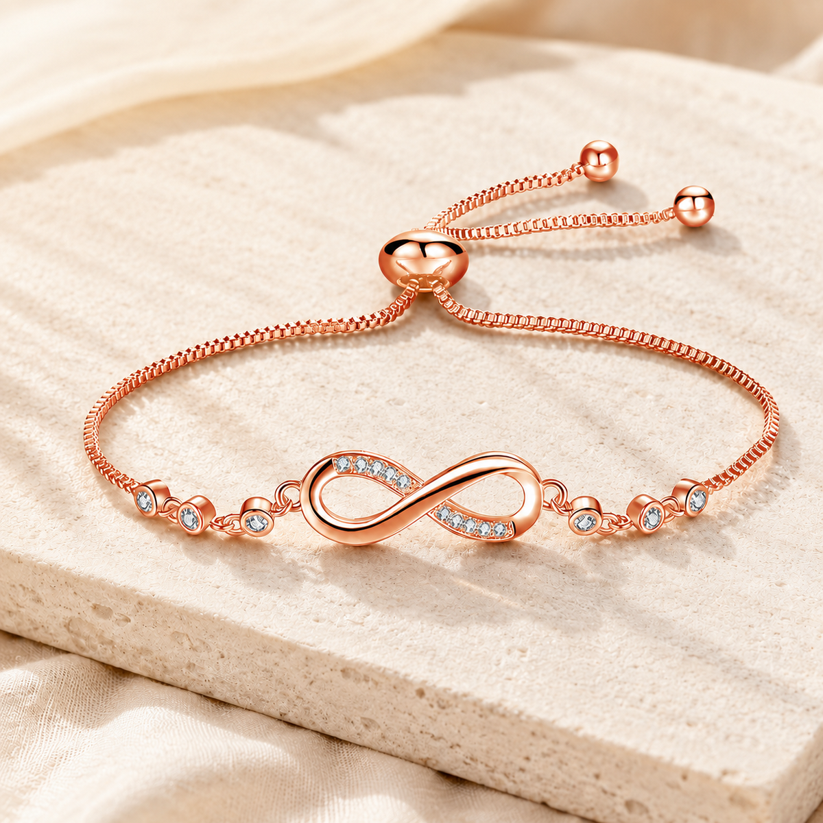 Chique verstelbare armband in roségoud in de vorm van de oneindigheid
